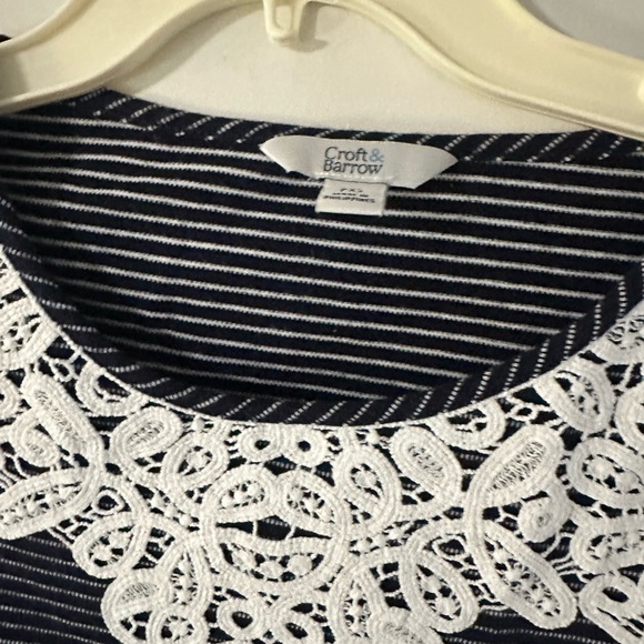 Top - Picture 2 of 2